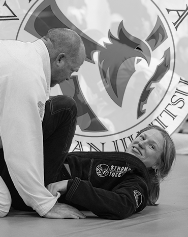 Camarillo Martial Arts Professor Liz rolling at Vilanova BJJ